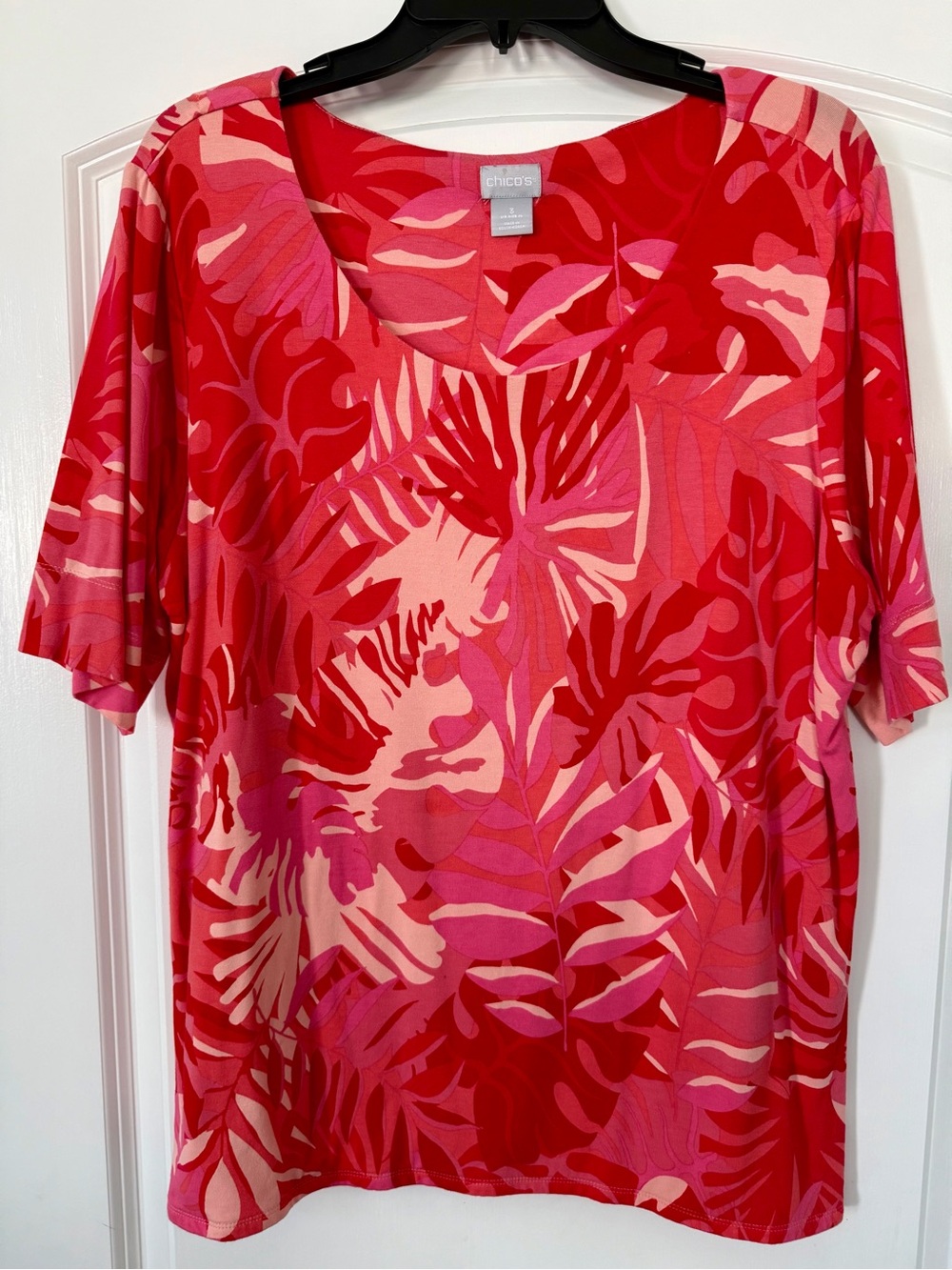 Chico's Red & Pink Tropical Leaf Tee